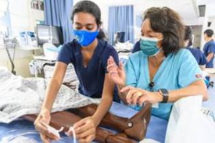 Students in Skills Lab, Credit: R. Bain Students in Skills Lab